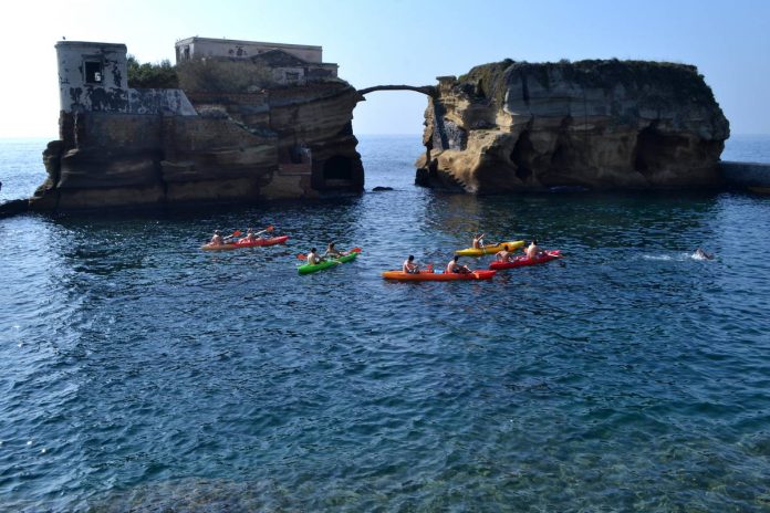 Un tuffo nei segreti del Parco Sommerso di Gaiola, tra archeologia e biodiversità marina